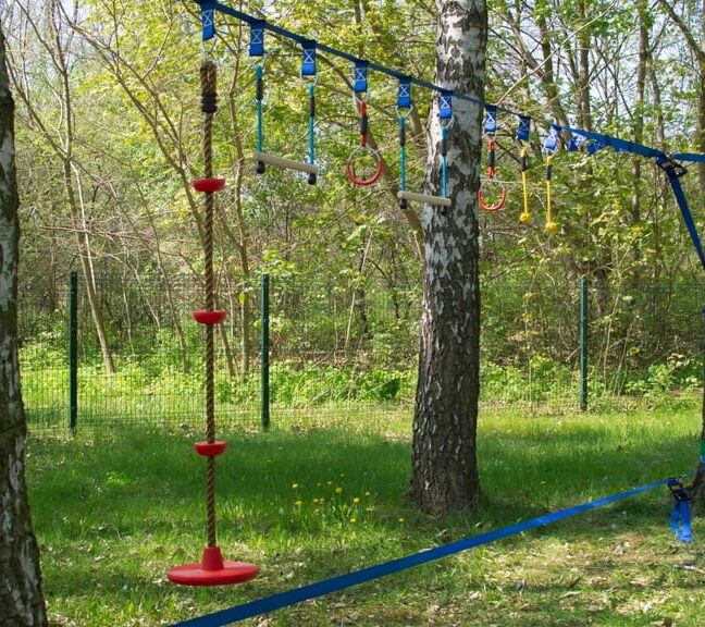 Prenosná prekážková dráha pre deti – lanový park set