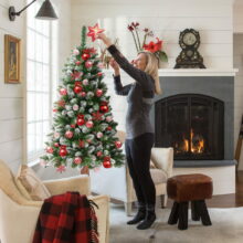 Umelý vianočný stromček s pníkom – PREMIUM zasnežený efekt 180cm